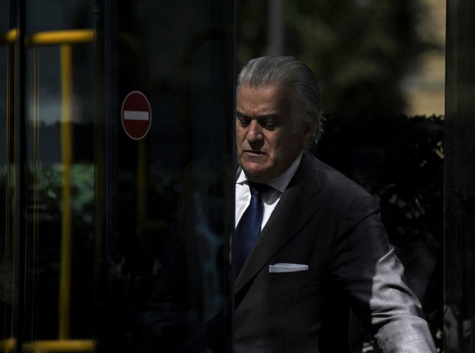 Archivo - El extesorero del PP Luis Bárcenas, a su salida de la sede de la Audiencia Nacional, después de comparecer, a 16 julio de 2021, en Madrid (España). Bárcenas comparece este viernes en la sede de la Audiencia Nacional por la investigación sobre 