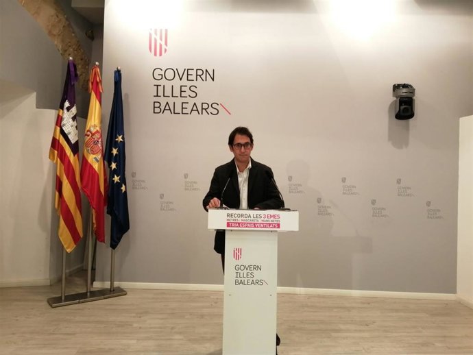 El portavoz del Govern, Iago Negueruela, durante la rueda de prensa posterior al Consell de Govern.