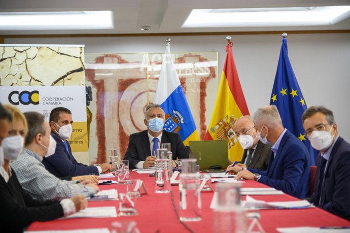 El presidente de Canarias, Ángel Víctor Torres, presidiendo el Consejo Asesor de Cooperación