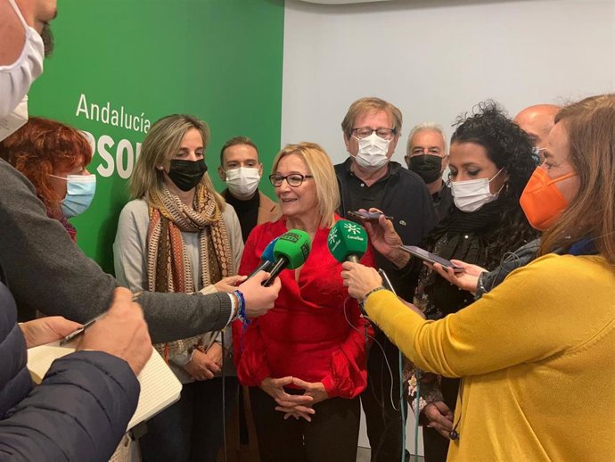 Carmen Tovar al formalizar su precandidatura