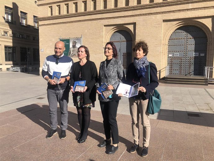 Presentación del libro 'La Lonja de Zaragoza. Reyes y ciudadanos', obra de Carmen Gómez Urdáñez