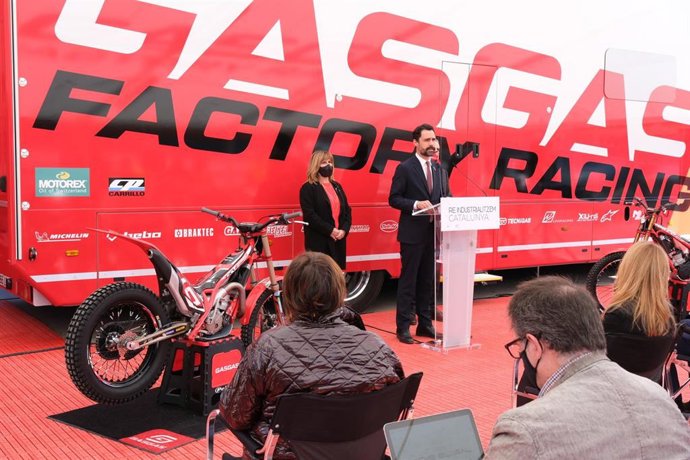 El conseller de Empresa y Trabajo, Roger Torrent, en la presentación de la nueva planta de GasGas.