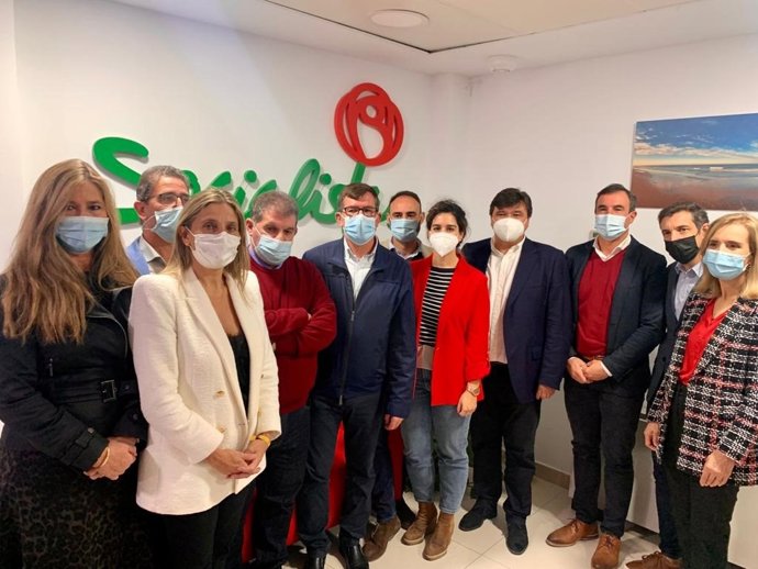 El alcalde de Huelva y secretario de la agrupación municipal, Gabriel Cruz.