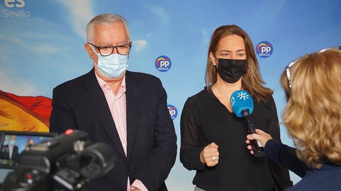 Los populares en rueda de prensa