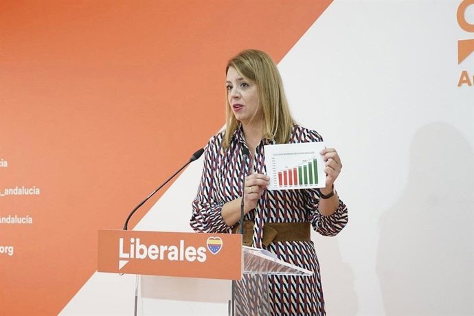La secretaria de Programas de Cs en Andalucía, Elena Sumariva, este lunes en rueda de prensa.