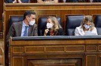 Calviño ve "bien encauzado" el trabajo con Bruselas sobre el proyecto estratégico del vehículo eléctrico