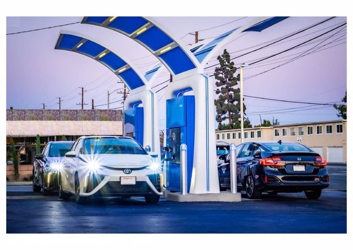 Hydrogen powered fuel cell vehicles line up at a True Zero retail hydrogen station. FirstElement is the developer, owner and operator of the True Zero brand of retail hydrogen stations which currently represents the largest retail hydrogen station netwo