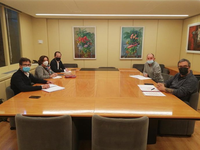 Reunión Correos con los Grupos Parlamentarios