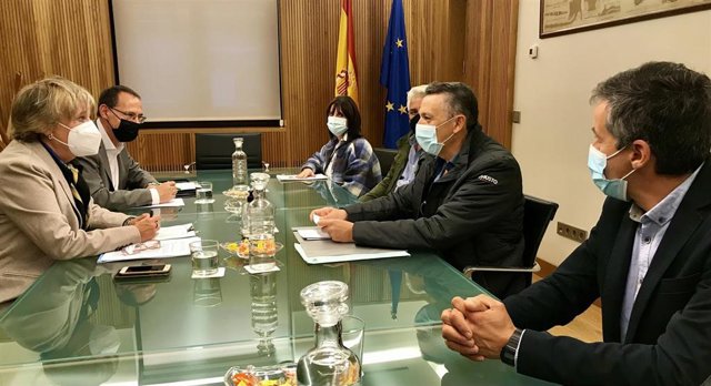 Reunión de la presidenta de la CHD con los alcaldes de Muelas del Pan (Zamora), Riaño (León) y con un representante de las empresas náuticas del embalse de Ricobayo.