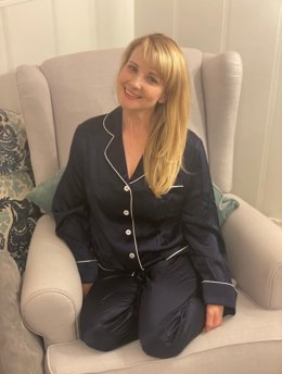 Melissa Rauch in LILYSILK pyjamas