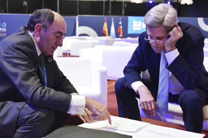 Ignacio Galán, presidente de Iberdrola, junto a John Kerry