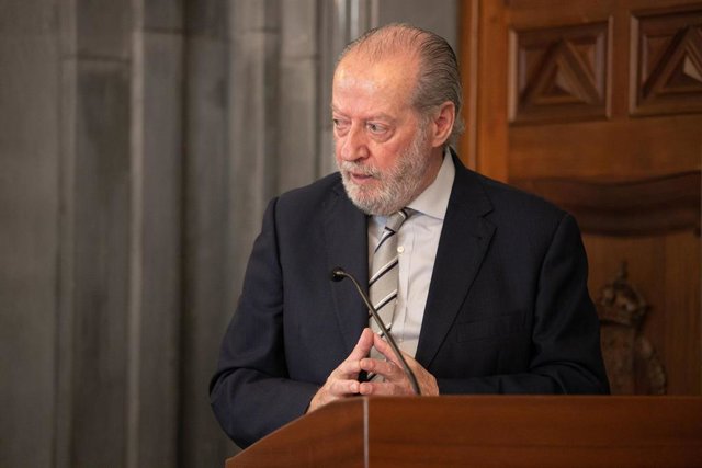 Archivo - El presidente de la Diputación de Sevilla y de la FAMP, Fernando Rodríguez Villalobos.