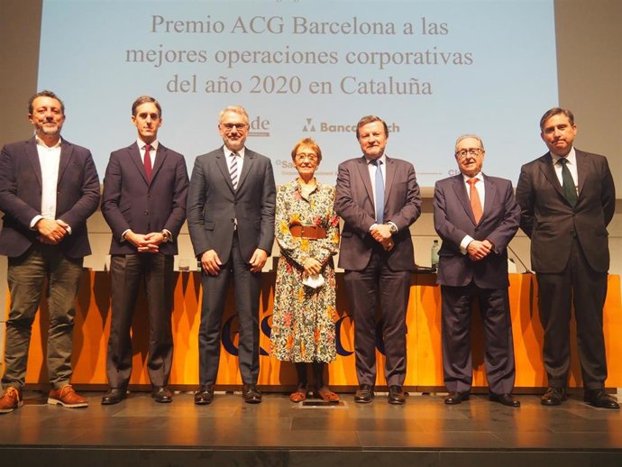 Acto de recogida del premio ACG Barcelona a mejor operación corporativa por Puig