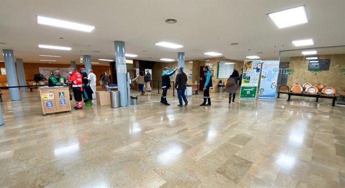 Instalaciones del Hospital Infanta Margarita de Cabra que ya cuentan con luminarias con tecnología led.