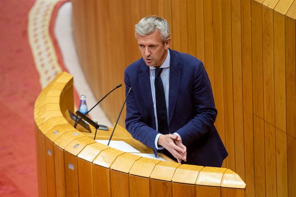 Archivo - El vicepresidente primeiro, Alfonso Rueda, comparece en el Parlamento