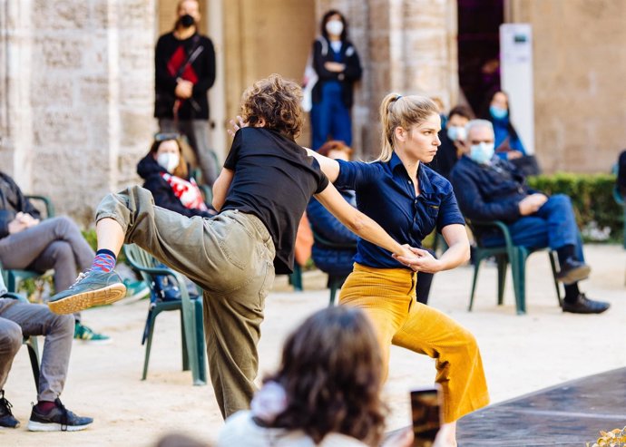 La danza contemporánea más veterana y la creación joven se dan cita en el CCCC con Migrats Dansa