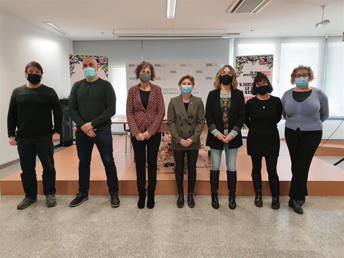 La consejera Esnaola con representantes de Editargi y la concejala del Ayuntamiento de Pamplona García Barberena.