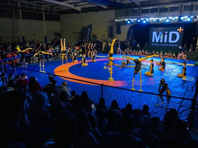 Para los menores son un total de 25 modalidades deportivas. Además para los mayores se ponen en marcha actividades específicas para su edad y condiciones físicas.