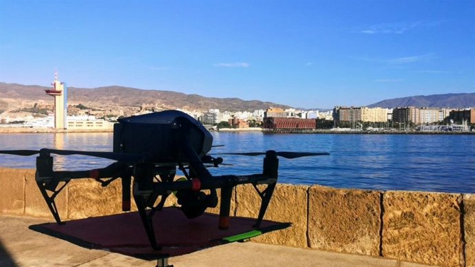 Dron toma imágenes en el Puerto de Almería