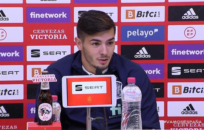 El jugador del AC Milan Brahim Díaz en una rueda de prensa con la selección española, en Las Rozas (Madrid)