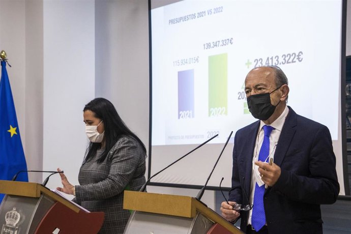 El consejero de Industria, Turismo, Innovación, Transporte y Comercio, Javier López Marcano, informa en rueda de prensa de los presupuestos de su departamento para 2022