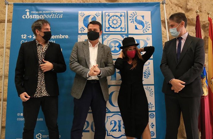 Presentación del Festival Internacional de la Poesía de Córdoba (Cosmopoética) en su decimoctava edición.