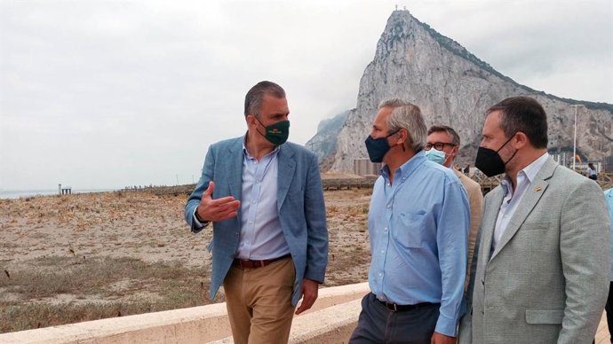Javier Ortega Smith, durante su visita a La Línea donde pidió un Plan Integral para El Campo de Gibraltar.