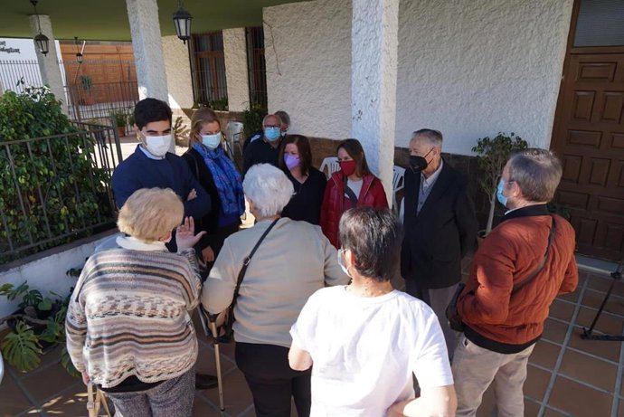 Visita de la delegada de Igualdad, Políticas Sociales y Conciliación a Coín