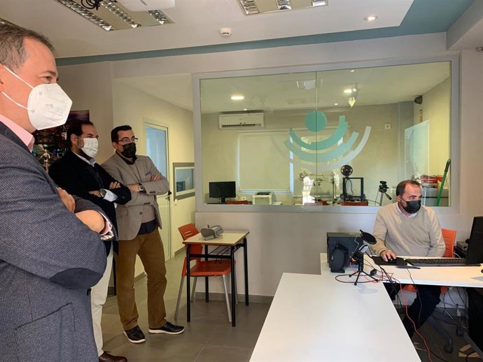 José Luis Delgado visita el centro de menores 'El Molino'