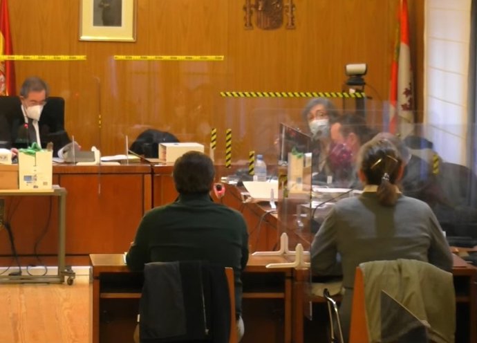 Los forerenses informan sobre las causas de la muerte de María A, la vecina de la Plaza Circular.