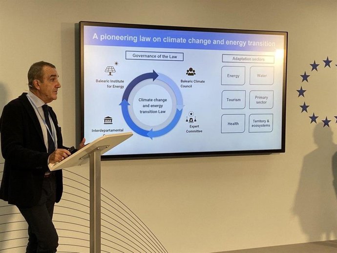 El vicepresidente del Govern y conseller de Transición Energética, Sectores Productivos y Memoria Democrática, Juan Pedro Yllanes, en la COP26.