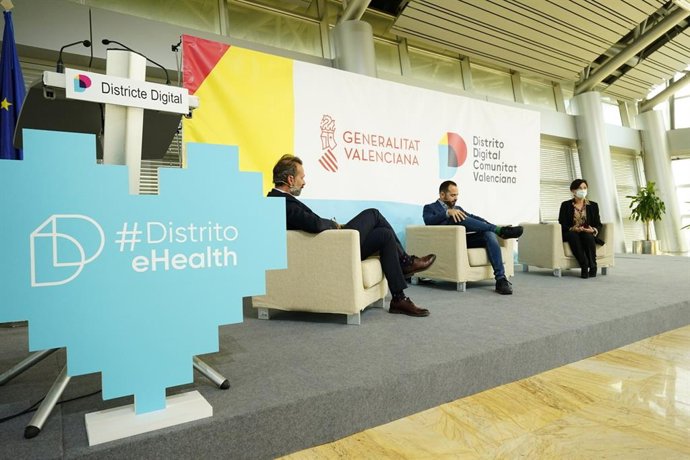 Mesa redonda en Distrito Digital Comunitat Valenciana