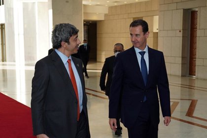 Al Assad recibe a un funcionario emiratí por primera vez desde el inicio de la guerra en Siria