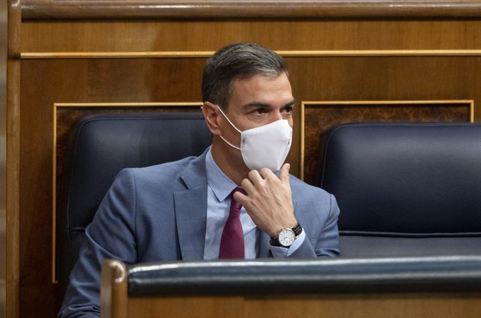 El presidente del Gobierno, Pedro Sánchez, en una sesión plenaria en el Congreso de los Diputados, a 4 de noviembre de 2021, en Madrid, (España). El Pleno del Congreso de los Diputados vota este jueves las siete enmiendas de totalidad a los Presupuestos