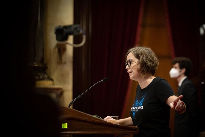 Imagen de archivo - La diputada de la CUP en el Parlament Eullia Reguant, en el Debate de Política General en el Parlament, a 29 de septiembre de 2021, en Barcelona, Catalunya (España). 
