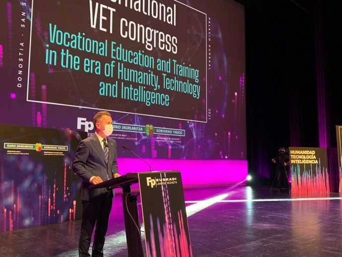 El consejero de Educación, Jokin Bildarratz, inaugura el Congreso Internacional de FP