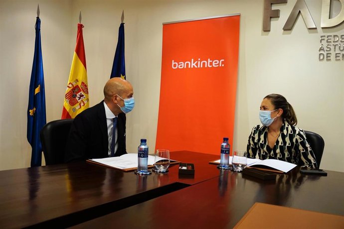 Bankinter y FADE firman un acuerdo de colaboración.