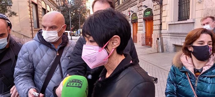 La portavoz de EH Bildu en el Parlamento Vasco. Maddalen Iriarte, tras reunirse con el consejero de Economía y Hacienda, Pedro Azpiazu