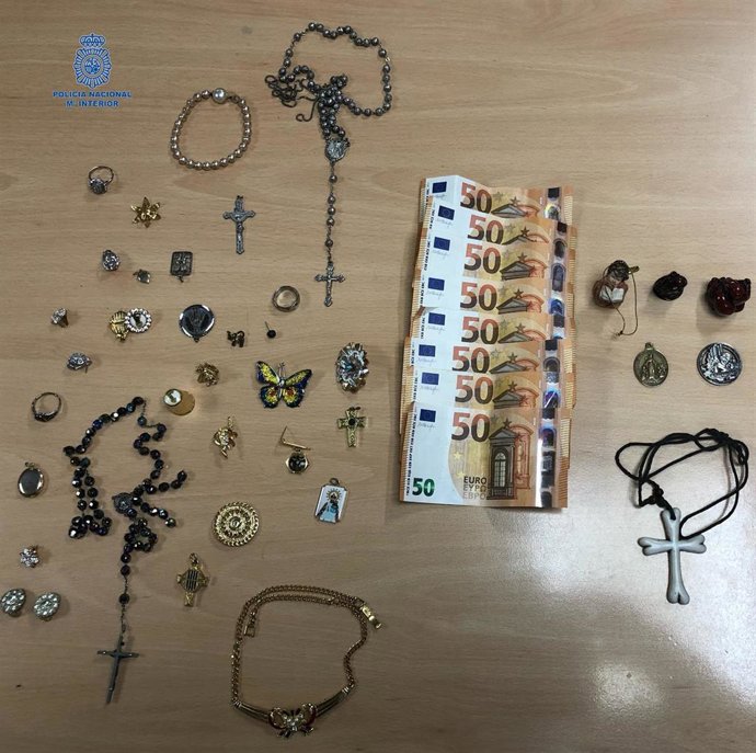 Efectos intervenidos a la detenida.