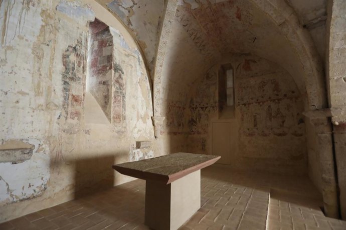 Imagen del interior de la ermita.