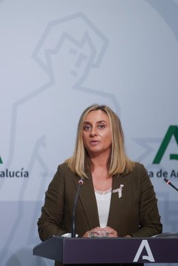 La consejera de Fomento, Infraestructuras y Ordenación del Territorio, Marifrán Carazo.