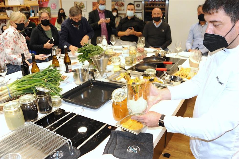 Showcooking durante la VIII Jornada Gastronómica del Calot de Valls