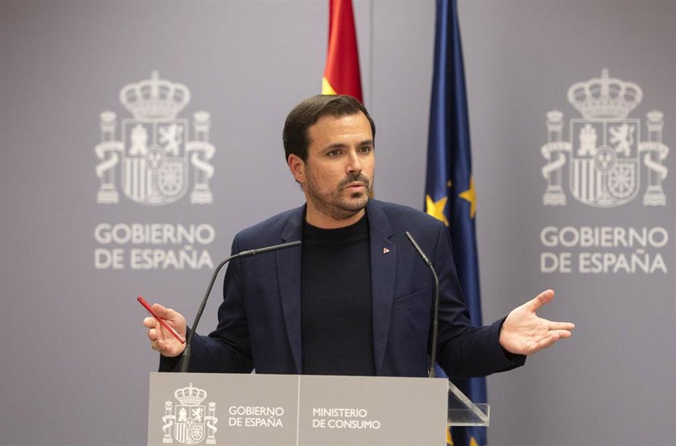 Archivo - El ministro de Consumo, Alberto Garzón, presenta los resultados del estudio sobre publicidad y sexismo elaborado por la Asociación de Usuarios de la Comunicación (AUC) en el Ministerio de Consumo, a 8 de octubre de 2021, en Madrid, (España).