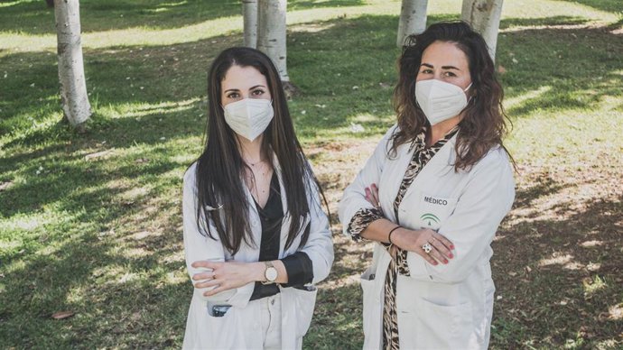 Victoria Aviñó Tarazona y María Amor Urbano, autoras de estudios sobre Oncología.