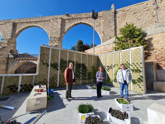 El Barrio del Carrel cuenta con el primer jardín vertical de Teruel