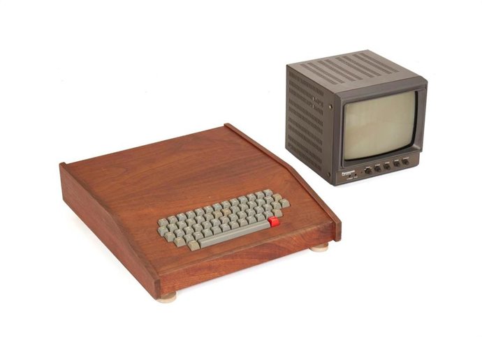 Ordenador Apple-1 con carcasa de madera subastado por John Moran por 500.000 dólares.