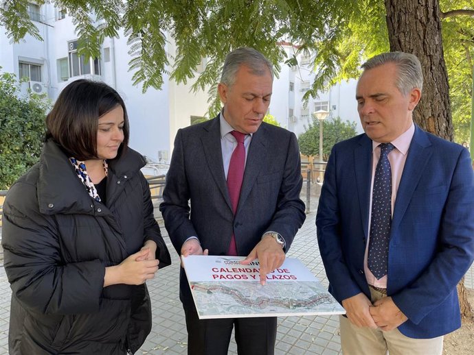 Sanz con Virginia Pérez y Juan Bueno