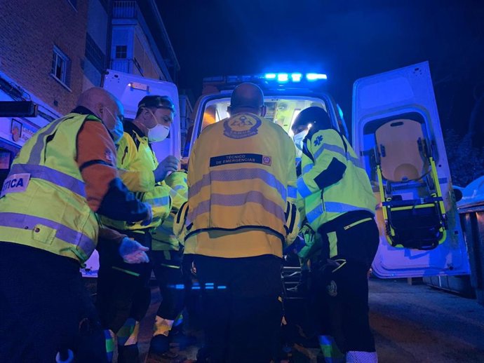 Policía busca al joven que apuñaló a un hombre de 47 cuando salía de un bar en Canillejas