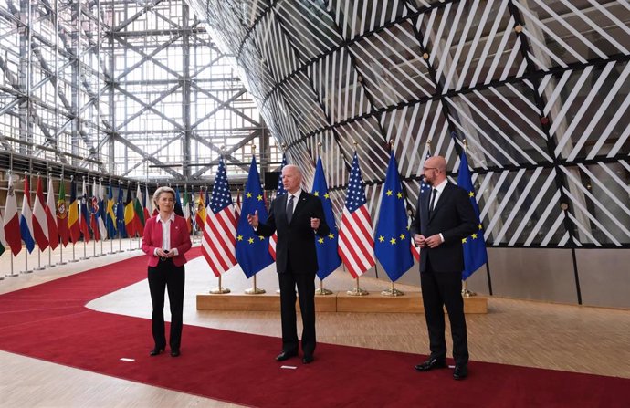 Archivo - La presidenta de la Comisión Europea, Ursula von der Leyen, el presidente de Estados Unidos, Joe Biden, y el presidente del Consejo Europeo, Charles Michel