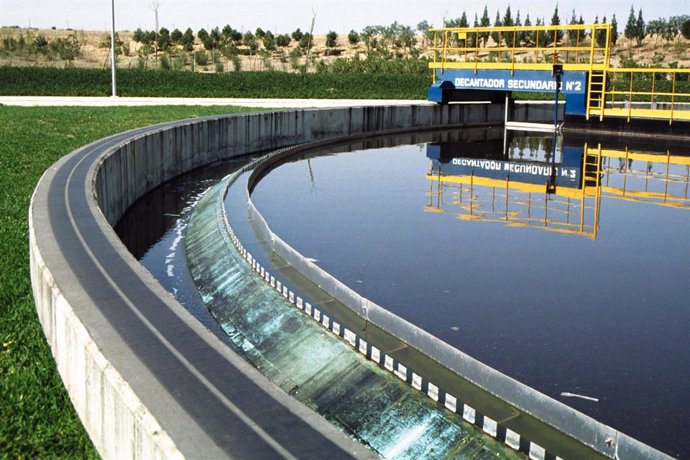 Archivo - Estación depuradora de aguas residuales en Andalucía